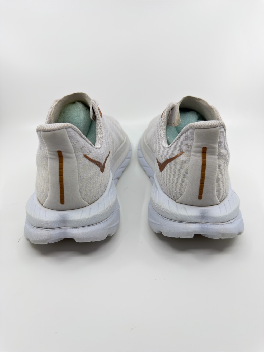 Hoka Mach 5 running shoes in the white and copper colorway, SZ 9 - Picture 3 of 9